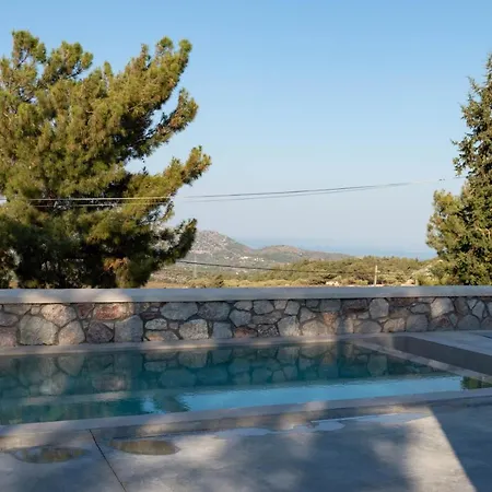 Iliousa Grand Villa